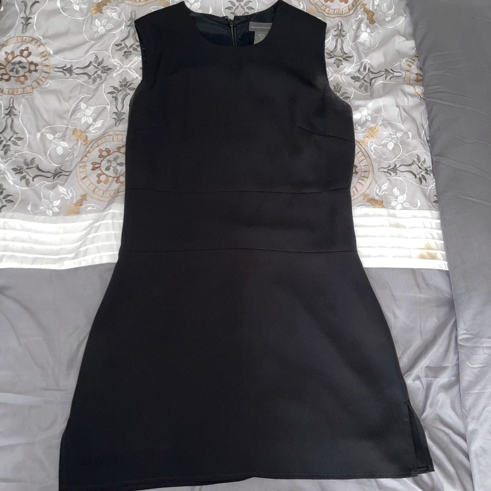 BANANA REPUBLIC BLACK BODY-CON DRESS SIZE 4 USED